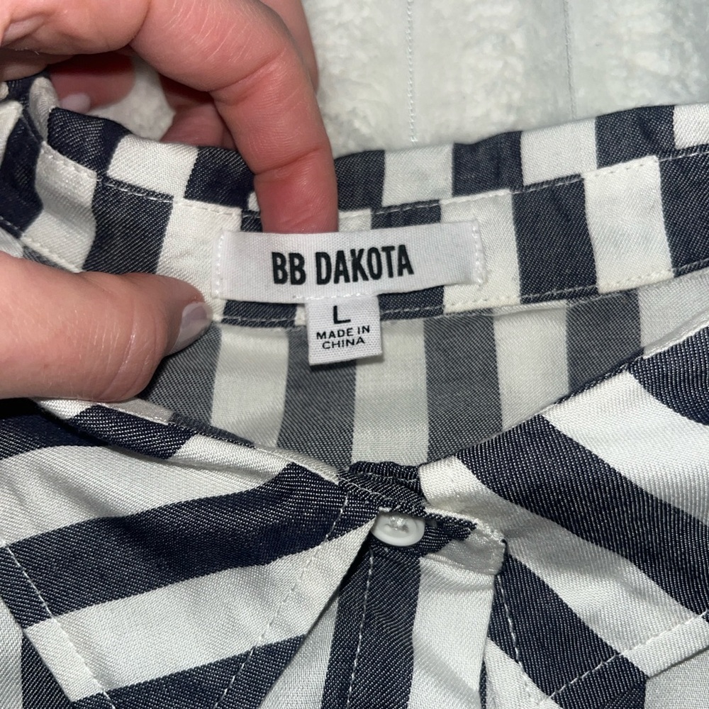 Evereve BB Dakota Seas The Day Navy & White Striped Button Down Tank Top Size L - Picture 7 of 11